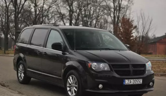 DODGE Grand Caravan 
