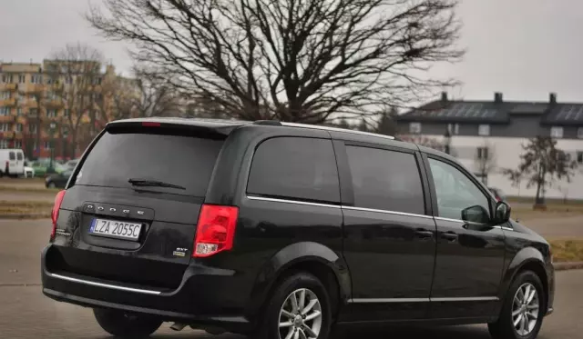 DODGE Grand Caravan 