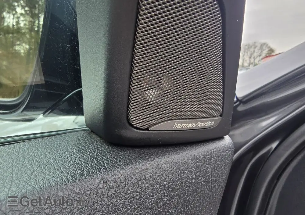 BMW Seria 5 528i xDrive Sport-Aut Luxury Line