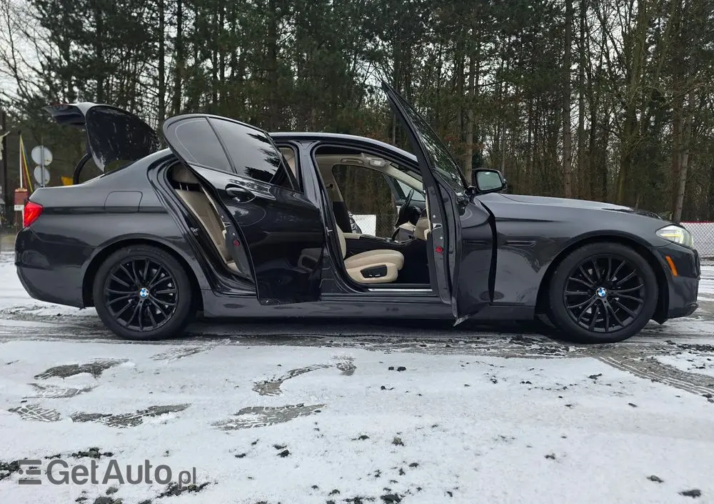 BMW Seria 5 528i xDrive Sport-Aut Luxury Line