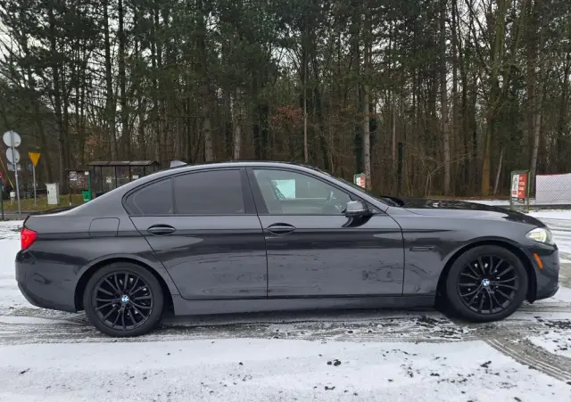 BMW Seria 5 528i xDrive Sport-Aut Luxury Line