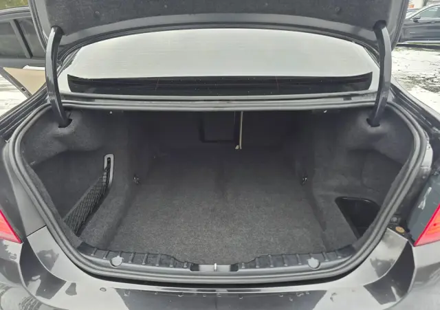 BMW Seria 5 528i xDrive Sport-Aut Luxury Line