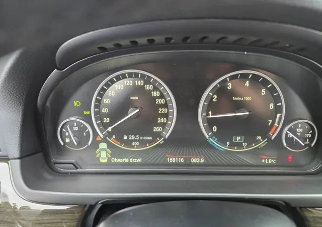 BMW Seria 5 528i xDrive Sport-Aut Luxury Line