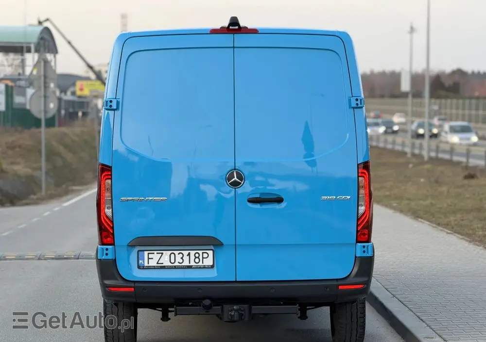MERCEDES-BENZ SPRINTER // 319 CDI // 3.0 V6 190 KM // AUTOMAT // MAŁY PRZEBIEG //  BEZWYPADKOWY // L2H1 // FULL LED // SALON PL // 1 WŁ // 