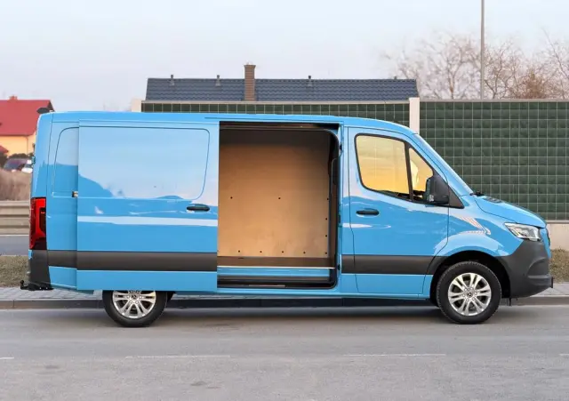 MERCEDES-BENZ SPRINTER // 319 CDI // 3.0 V6 190 KM // AUTOMAT // MAŁY PRZEBIEG //  BEZWYPADKOWY // L2H1 // FULL LED // SALON PL // 1 WŁ // 