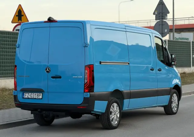 MERCEDES-BENZ SPRINTER // 319 CDI // 3.0 V6 190 KM // AUTOMAT // MAŁY PRZEBIEG //  BEZWYPADKOWY // L2H1 // FULL LED // SALON PL // 1 WŁ // 