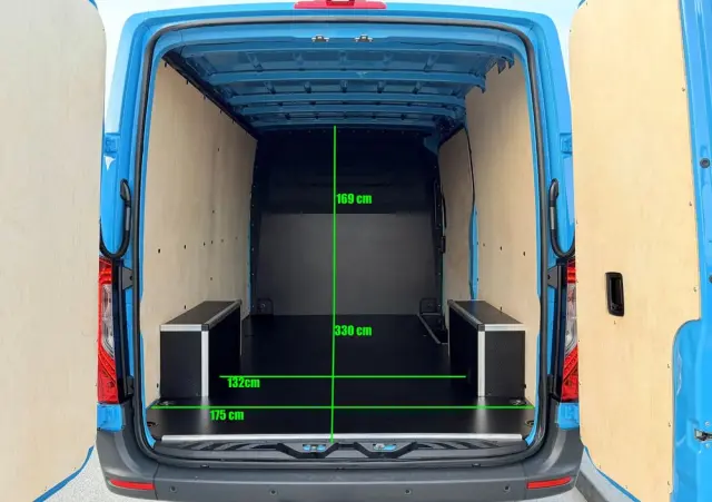 MERCEDES-BENZ SPRINTER // 319 CDI // 3.0 V6 190 KM // AUTOMAT // MAŁY PRZEBIEG //  BEZWYPADKOWY // L2H1 // FULL LED // SALON PL // 1 WŁ // 