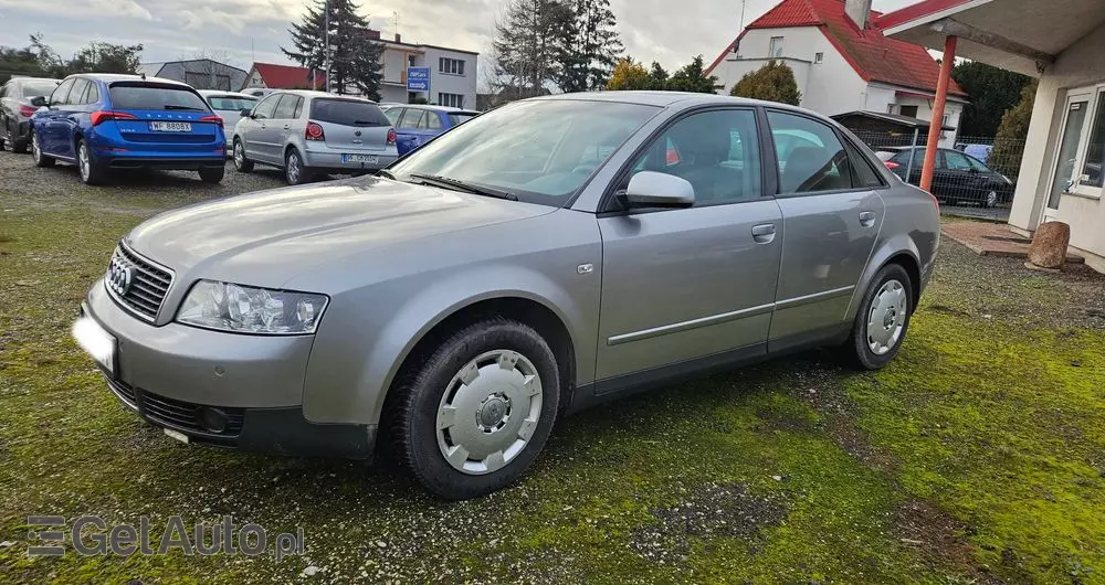 AUDI A4 1.6