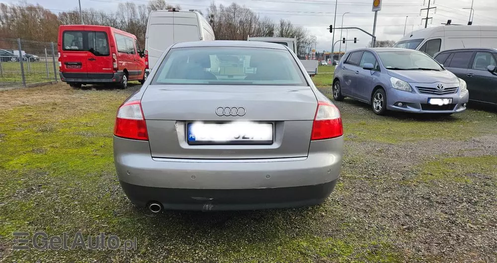 AUDI A4 1.6