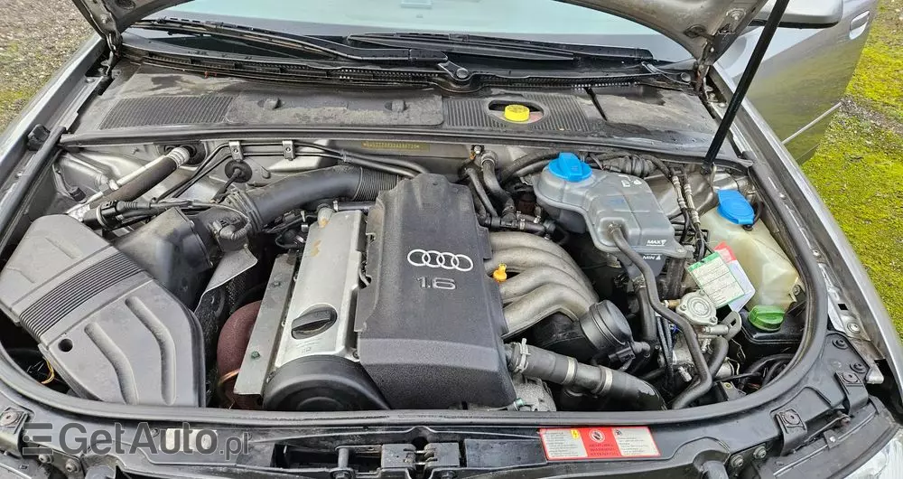AUDI A4 1.6