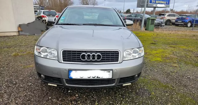 AUDI A4 1.6