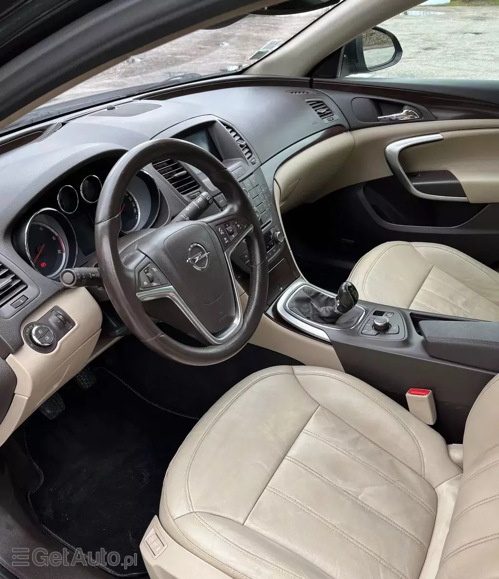OPEL Insignia 