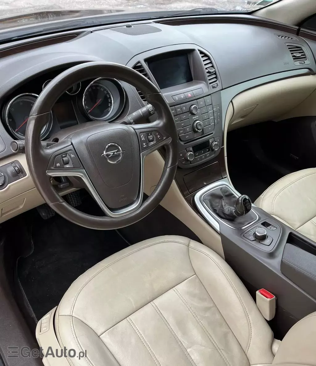 OPEL Insignia 