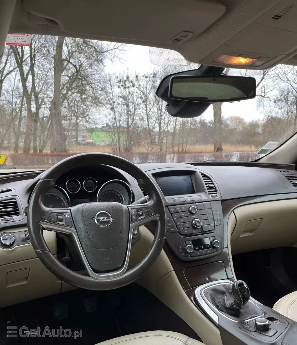 OPEL Insignia 
