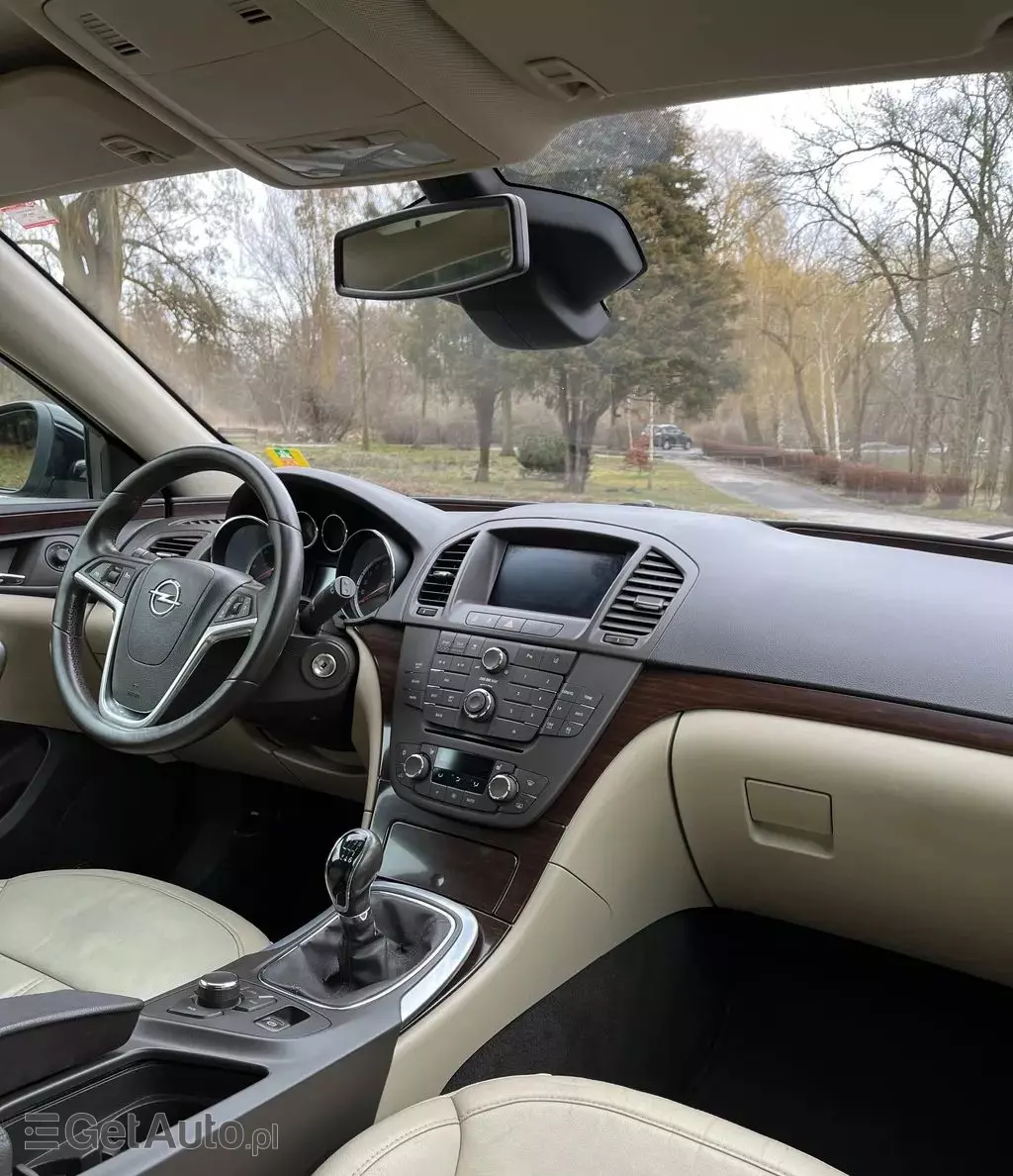 OPEL Insignia 