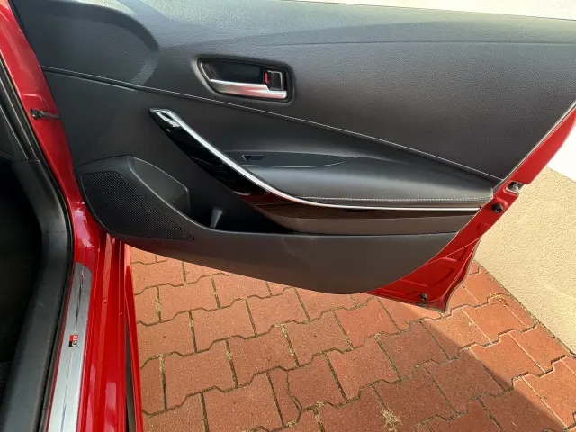 TOYOTA Corolla GR Sport