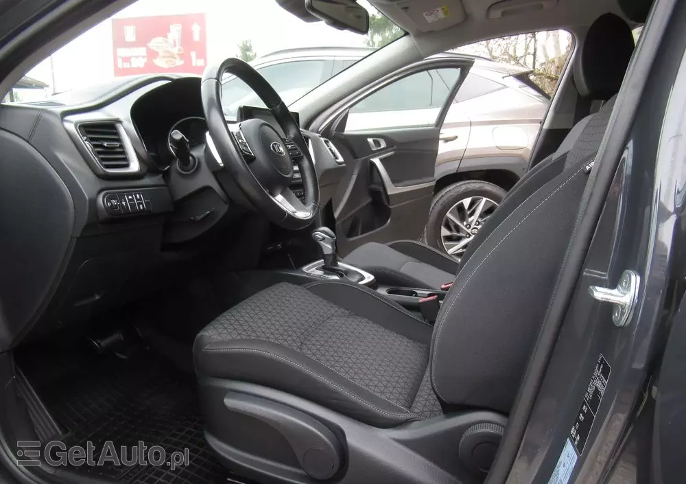 KIA Ceed 1.5 T-GDI M DCT