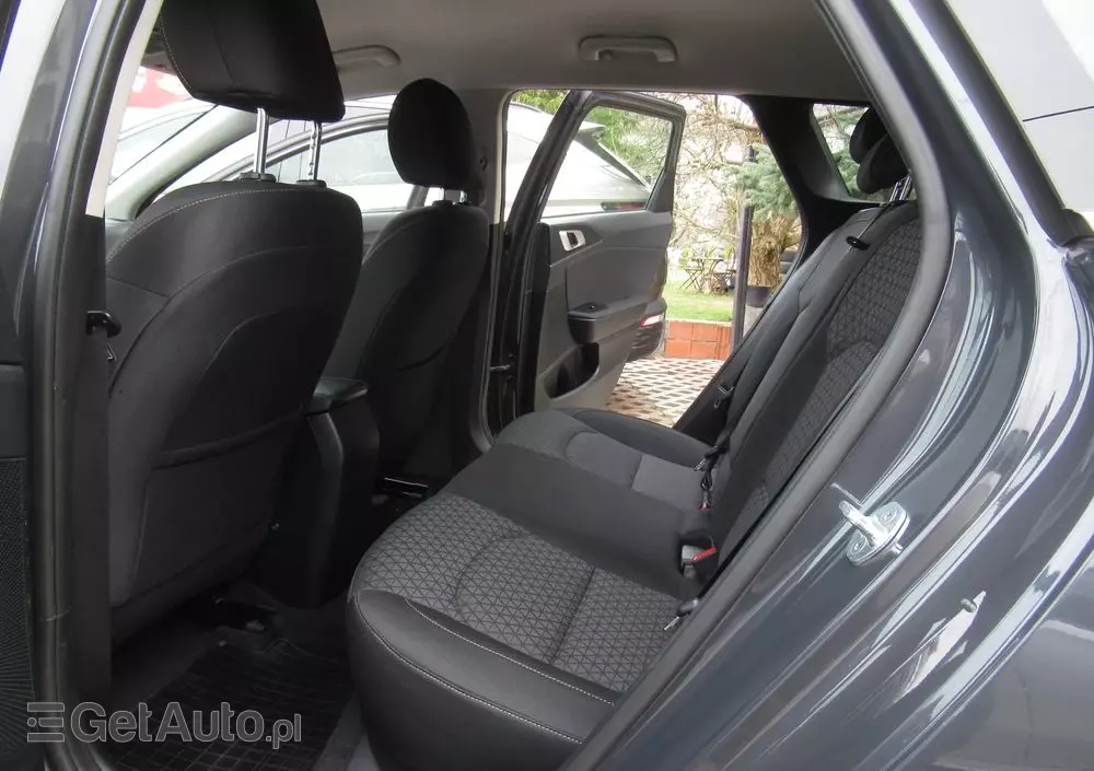 KIA Ceed 1.5 T-GDI M DCT