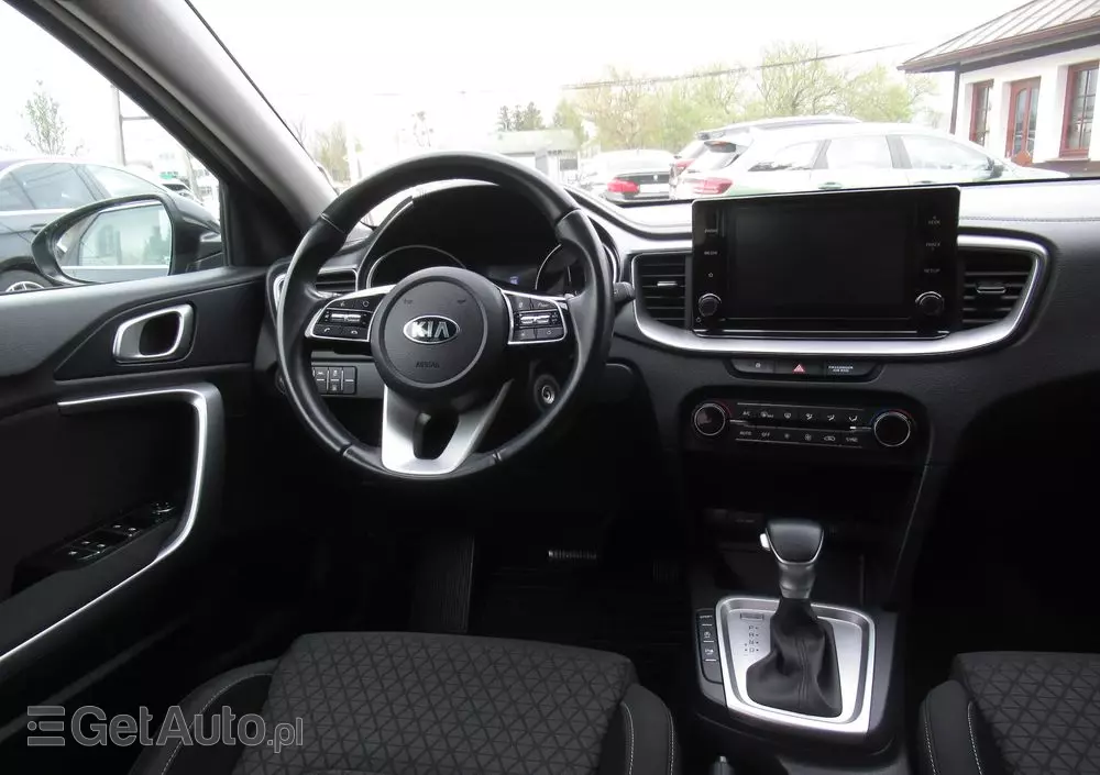 KIA Ceed 1.5 T-GDI M DCT