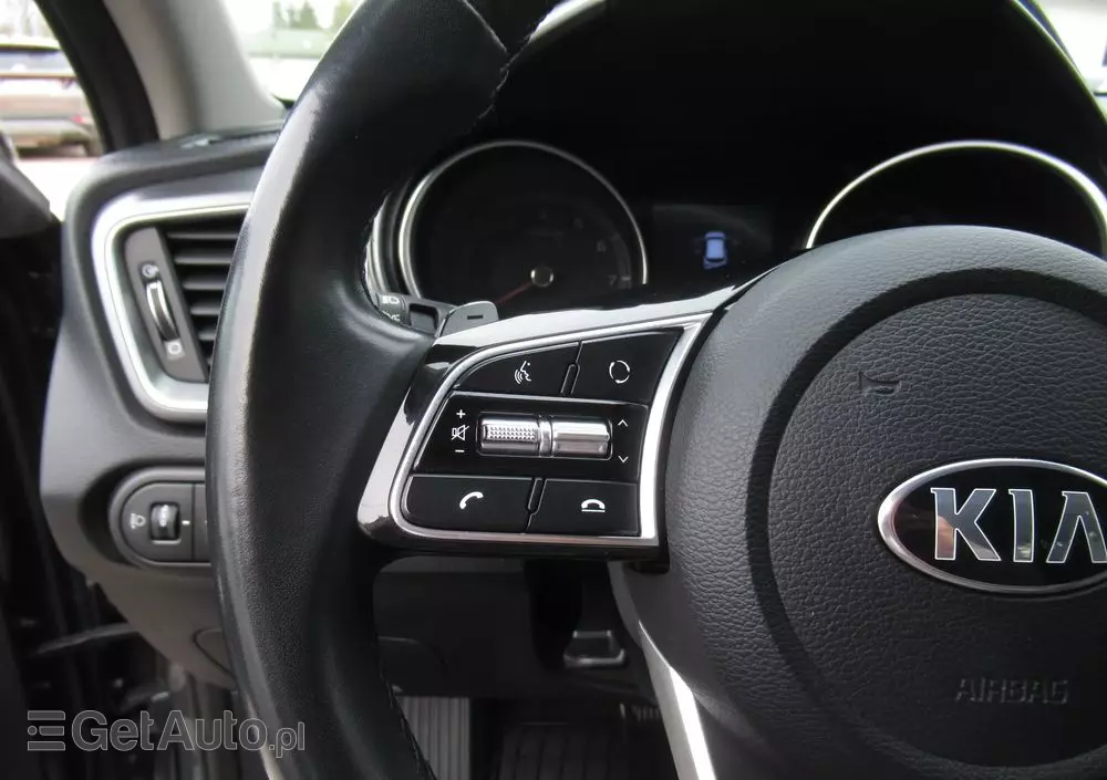 KIA Ceed 1.5 T-GDI M DCT