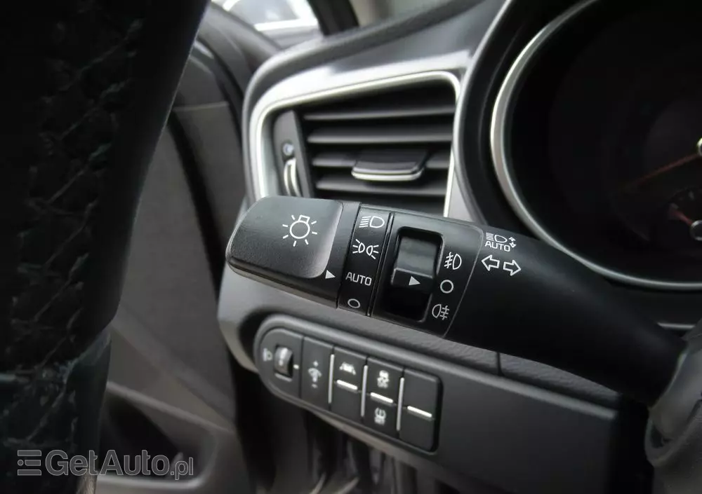 KIA Ceed 1.5 T-GDI M DCT