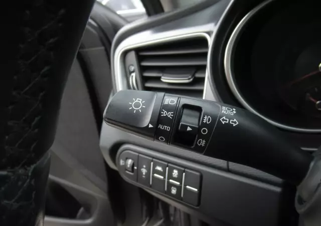 KIA Ceed 1.5 T-GDI M DCT