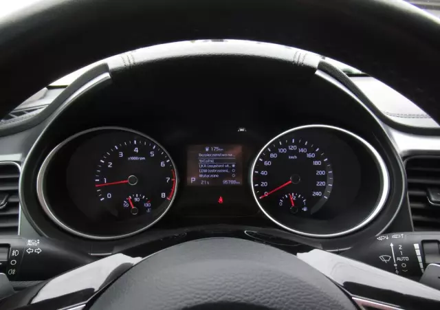 KIA Ceed 1.5 T-GDI M DCT