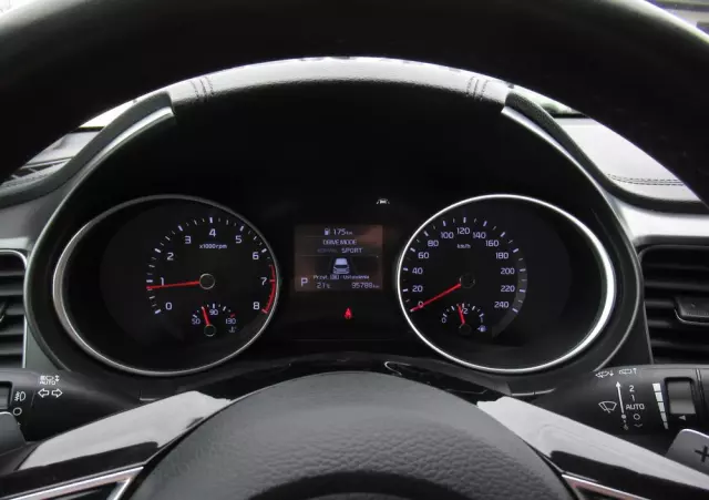 KIA Ceed 1.5 T-GDI M DCT