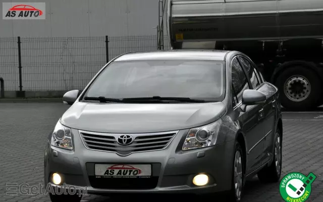 TOYOTA Avensis 1.8 Sol