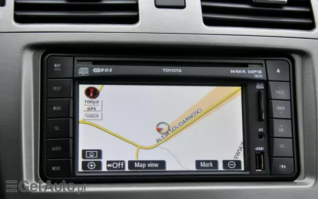 TOYOTA Avensis 1.8 Sol