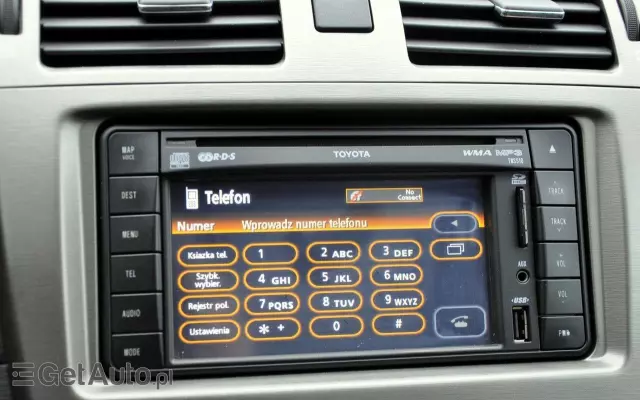 TOYOTA Avensis 1.8 Sol