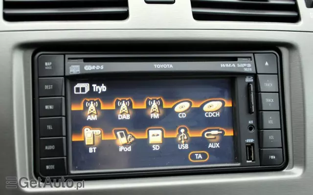 TOYOTA Avensis 1.8 Sol