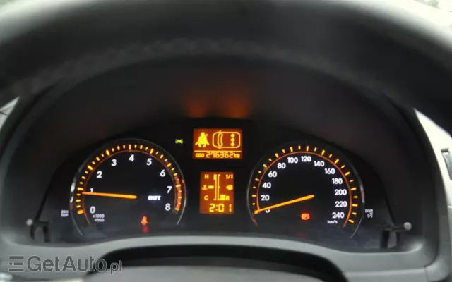 TOYOTA Avensis 1.8 Sol