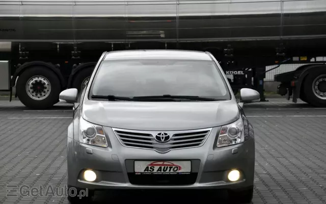 TOYOTA Avensis 1.8 Sol