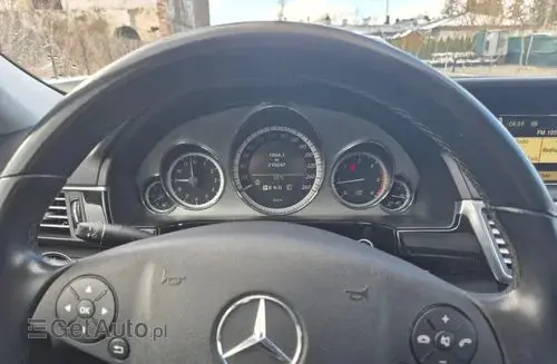 MERCEDES-BENZ Klasa E 