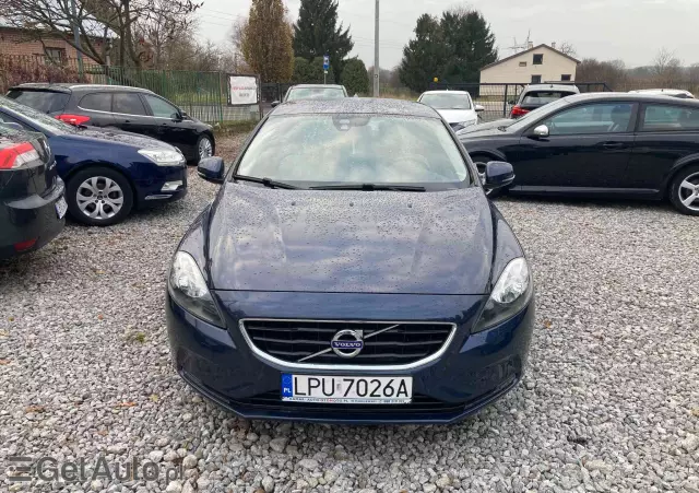 VOLVO V40 D2 Summum