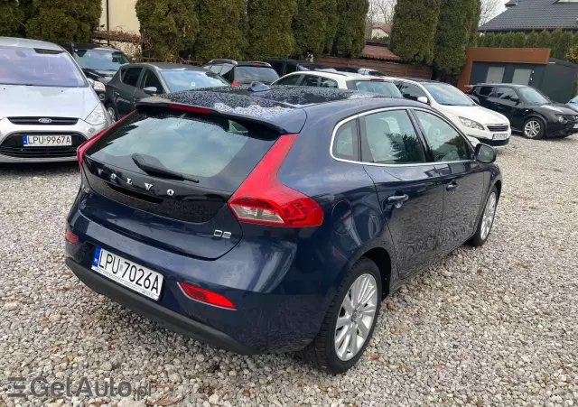 VOLVO V40 D2 Summum