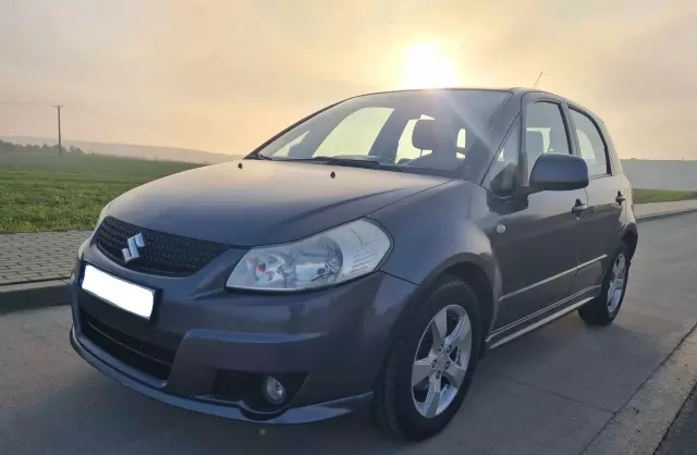 SUZUKI SX4 