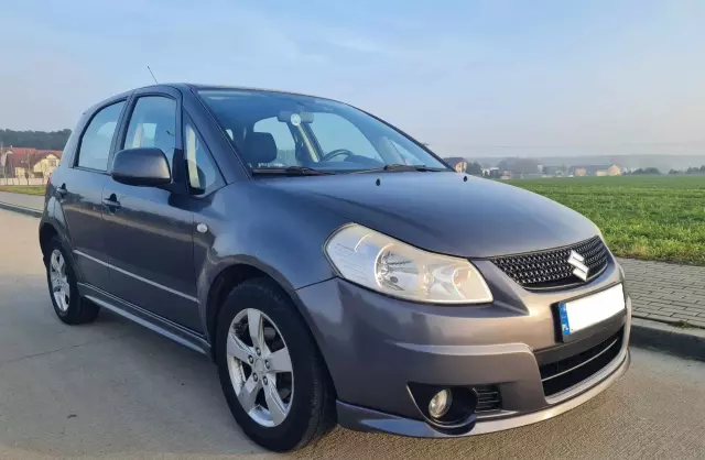 SUZUKI SX4 