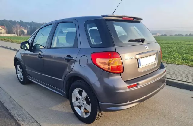 SUZUKI SX4 