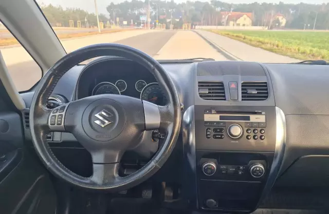 SUZUKI SX4 