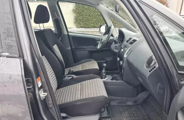 SUZUKI SX4 