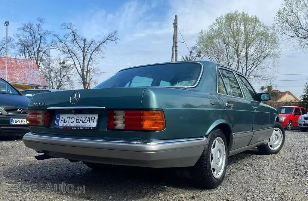 MERCEDES-BENZ W 126 