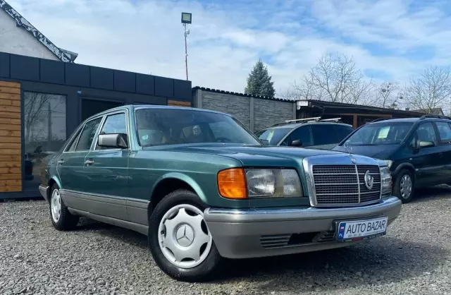 MERCEDES-BENZ W 126 