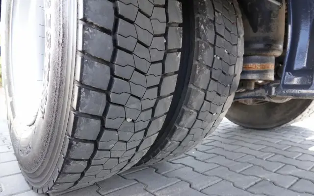 IVECO STRALIS 310 / SKRZYNIOWY- 8 M / 4x2 / EURO 6 