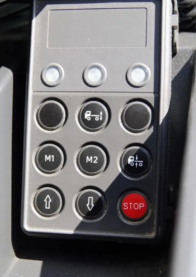 IVECO STRALIS 310 / SKRZYNIOWY- 8 M / 4x2 / EURO 6 