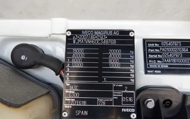 IVECO STRALIS 310 / SKRZYNIOWY- 8 M / 4x2 / EURO 6 