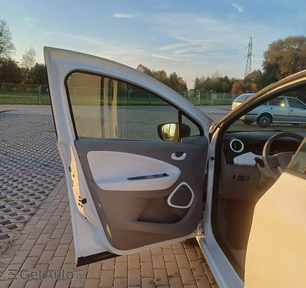 RENAULT Zoe 