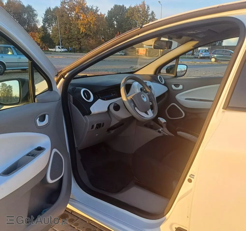 RENAULT Zoe 