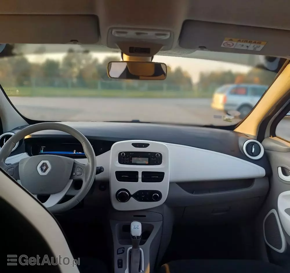 RENAULT Zoe 